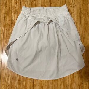 Lululemon White Athletic Skirt with Elastic Waistband